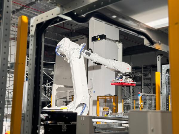 918博天堂控股“无人特药库”黑科技聚集，助力西安杨森速开朗完成全国首单落地